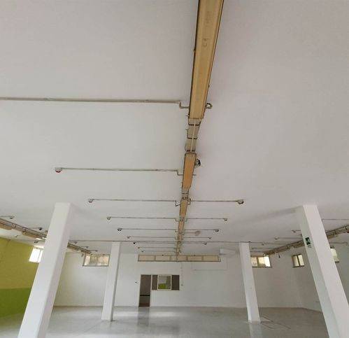 locale commerciale in affitto a Giffoni Valle Piana