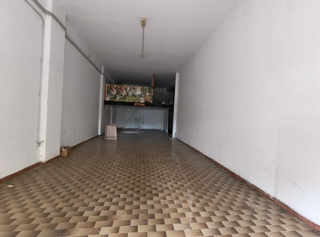 locale commerciale in affitto a Giffoni Valle Piana