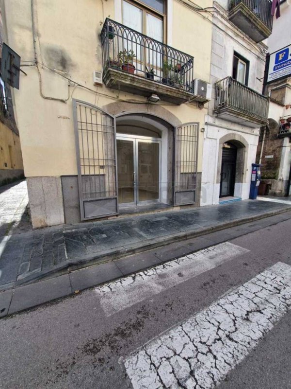 locale commerciale in affitto a Mercato San Severino
