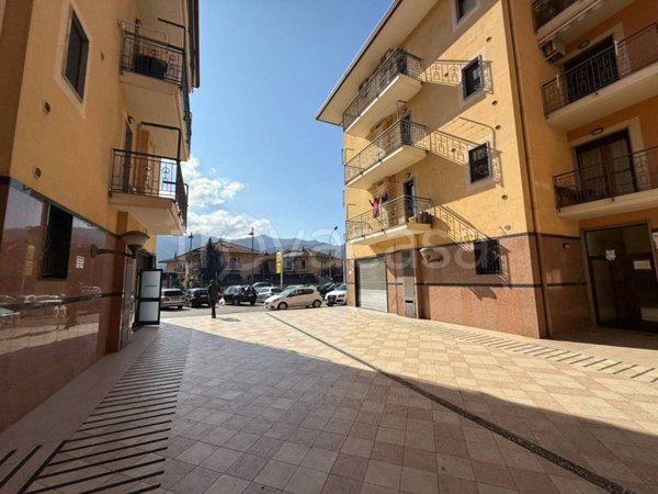 negozio in affitto a Mercato San Severino in zona San Vincenzo