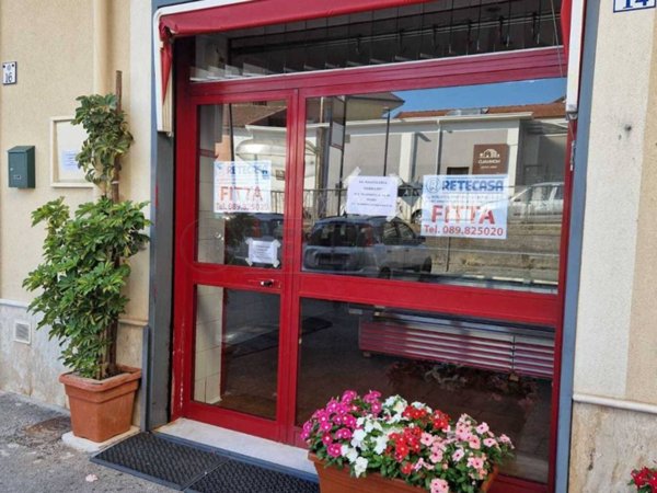 negozio in affitto a Mercato San Severino