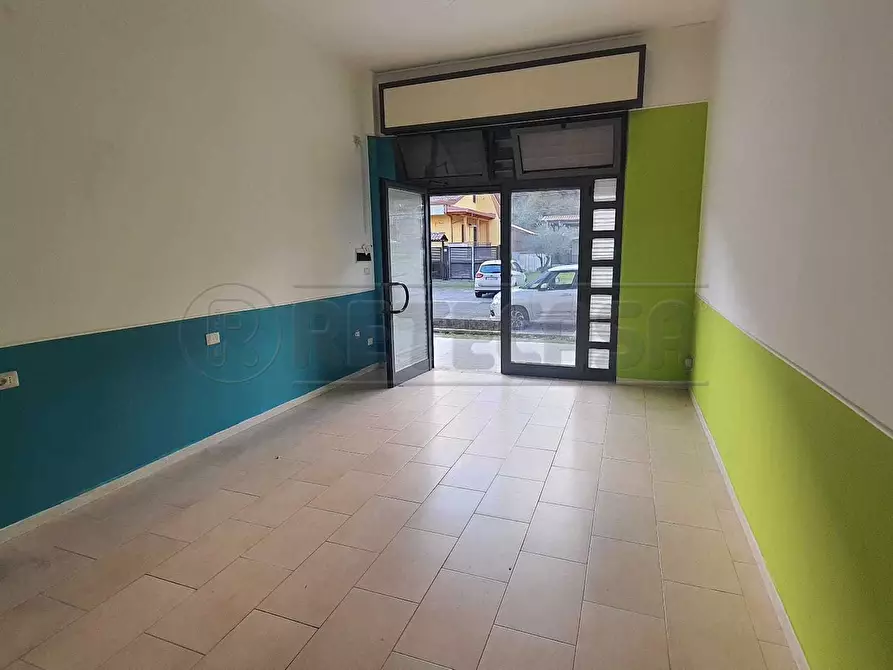 locale commerciale in affitto a Mercato San Severino in zona Priscoli
