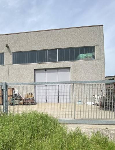 locale commerciale in affitto a Mercato San Severino