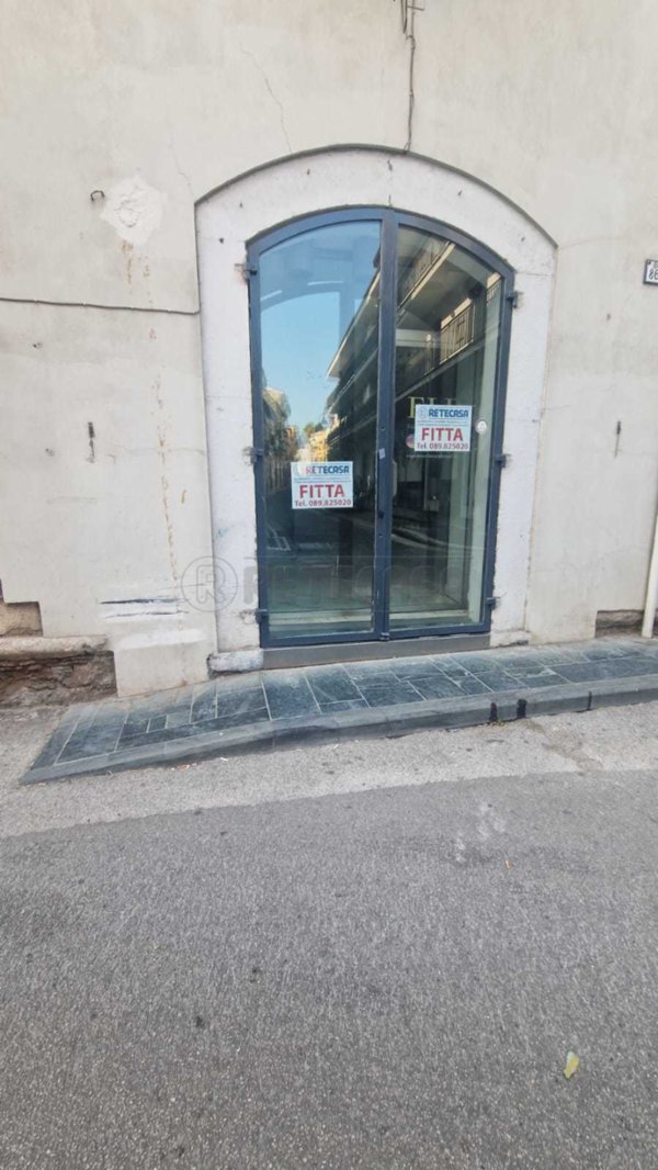 locale commerciale in affitto a Mercato San Severino