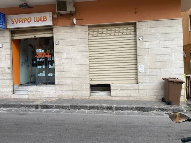 negozio in affitto a Mercato San Severino