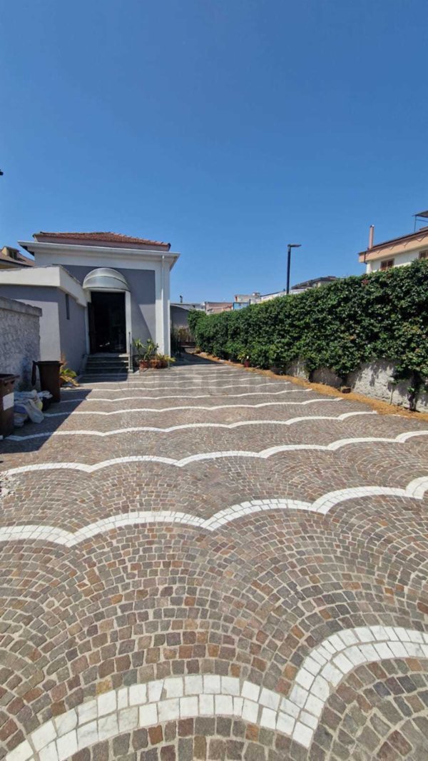 locale commerciale in affitto a Mercato San Severino