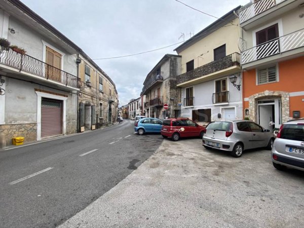 negozio in affitto a Mercato San Severino in zona Sant'Angelo