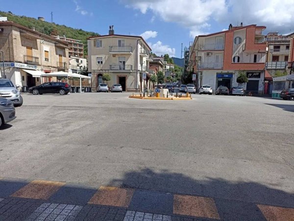 negozio in affitto a Mercato San Severino