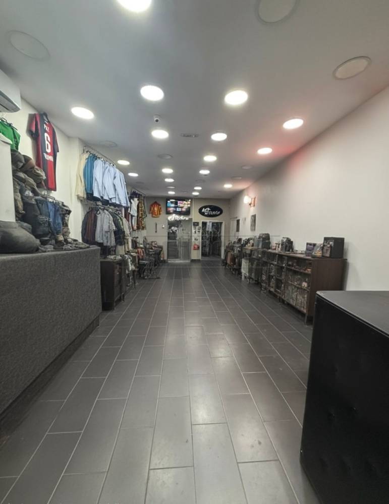 locale commerciale in affitto a Mercato San Severino