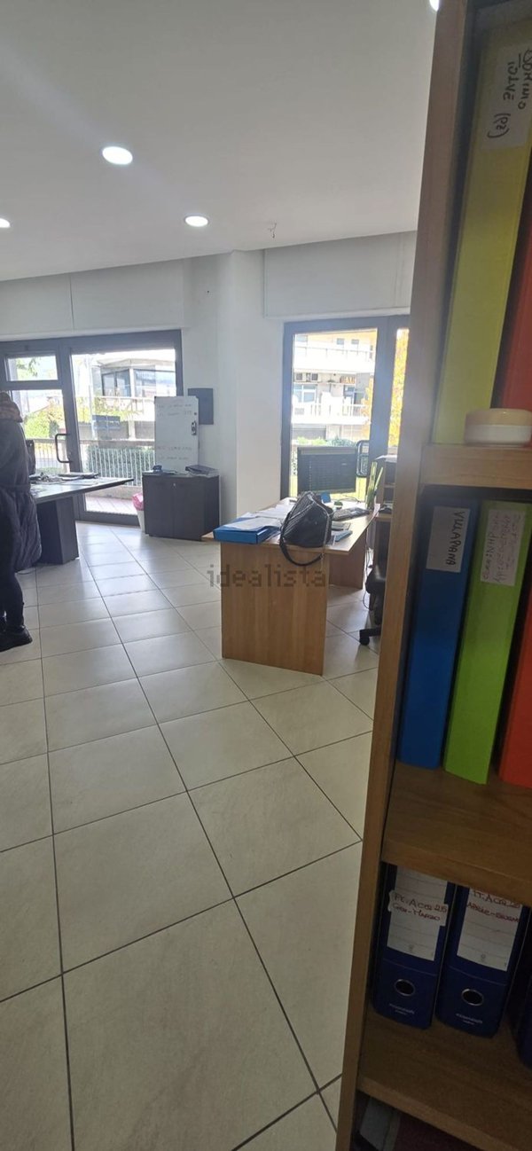 locale commerciale in affitto a Mercato San Severino