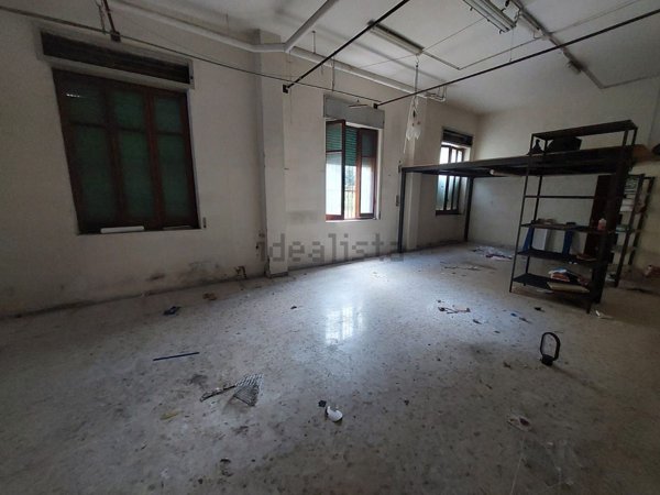 locale commerciale in affitto a Mercato San Severino