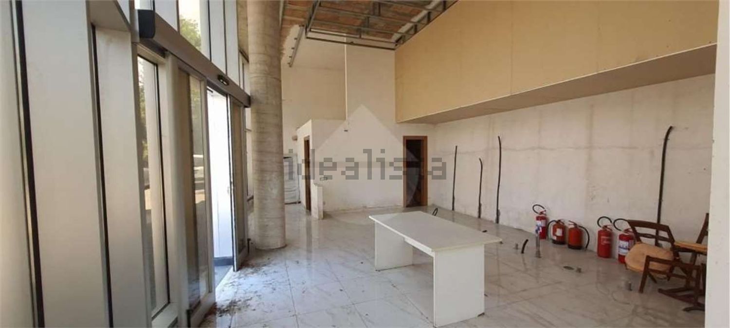 locale commerciale in affitto a Mercato San Severino in zona Sant'Eustachio