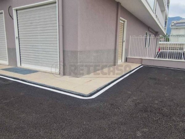 locale commerciale in affitto a Mercato San Severino in zona Lombardi