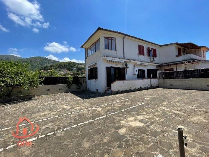 casa indipendente in affitto a Montecorice