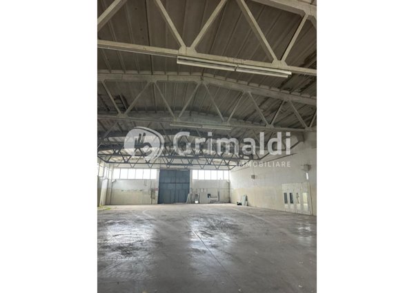 capannone in affitto a Montecorvino Pugliano in zona Pagliarone