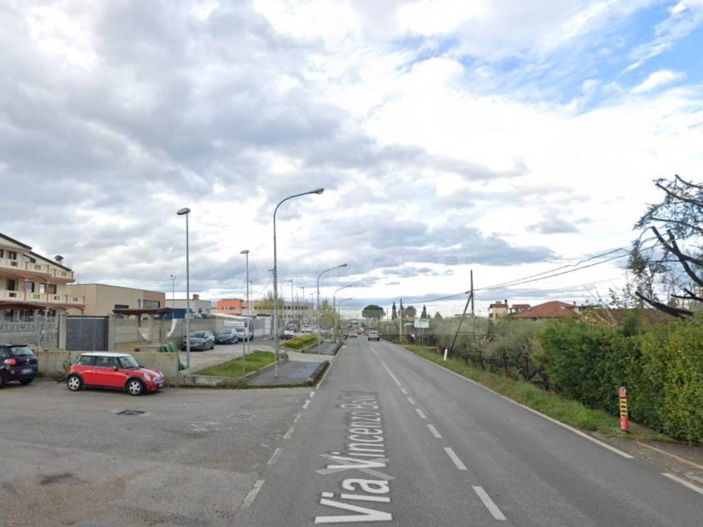 negozio in affitto a Montecorvino Pugliano