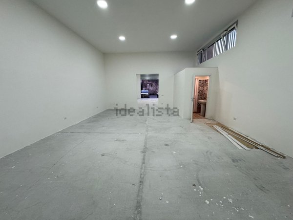 locale commerciale in affitto a Nocera Inferiore