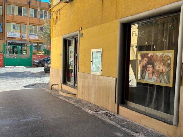 negozio in affitto a Nocera Inferiore