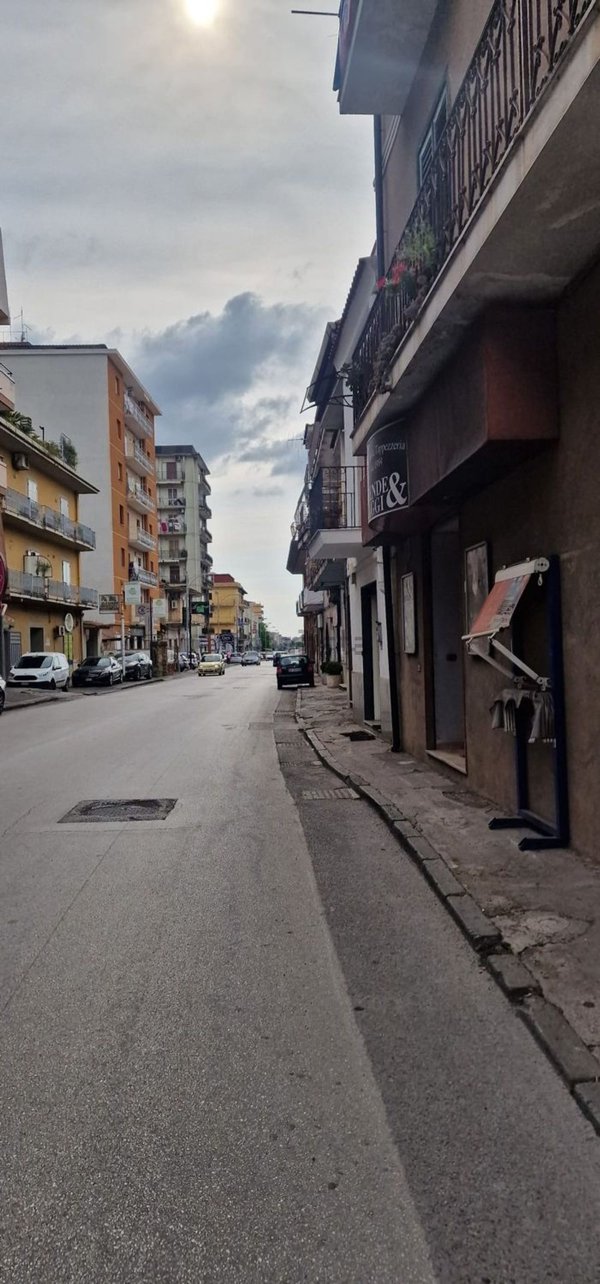 locale commerciale in affitto a Nocera Inferiore