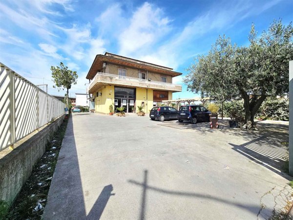 negozio in affitto a Nocera Inferiore