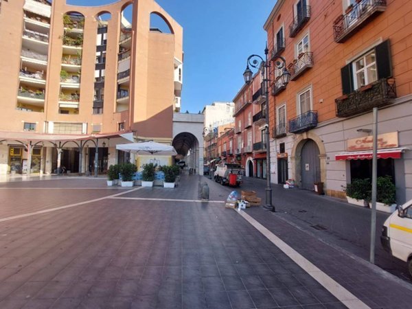 negozio in affitto a Nocera Inferiore