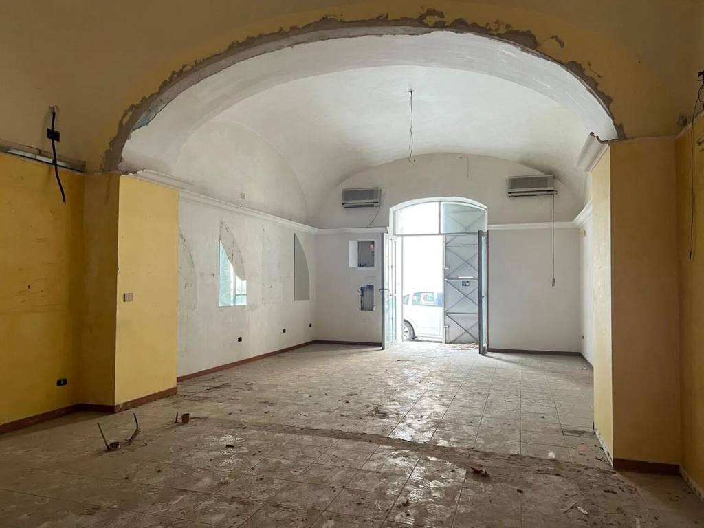 negozio in affitto a Nocera Inferiore