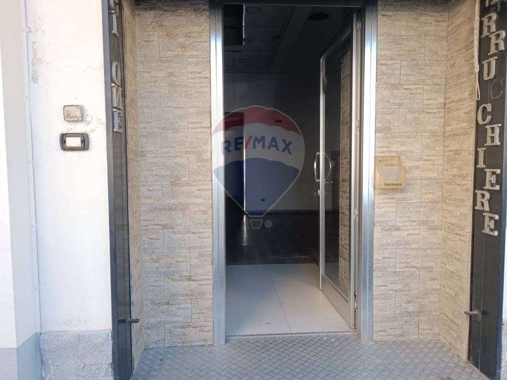 negozio in affitto a Nocera Inferiore