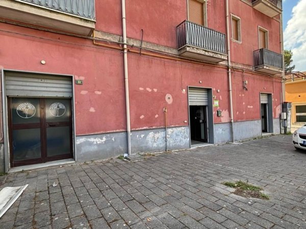 negozio in affitto a Nocera Inferiore