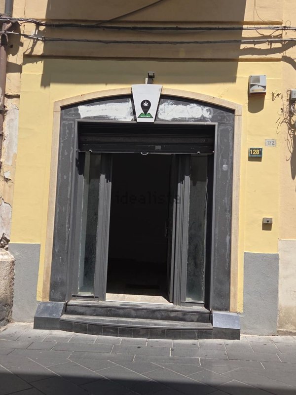locale commerciale in affitto a Nocera Inferiore