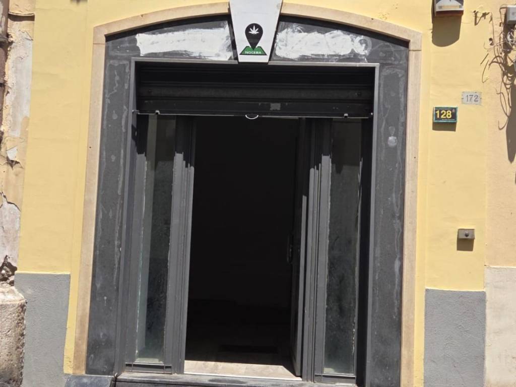 negozio in affitto a Nocera Inferiore