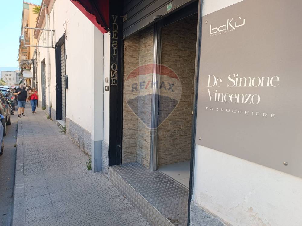 locale commerciale in affitto a Nocera Inferiore