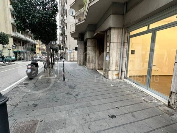 negozio in affitto a Nocera Inferiore