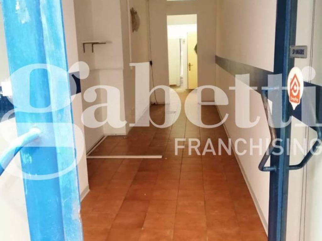 negozio in affitto a Nocera Inferiore