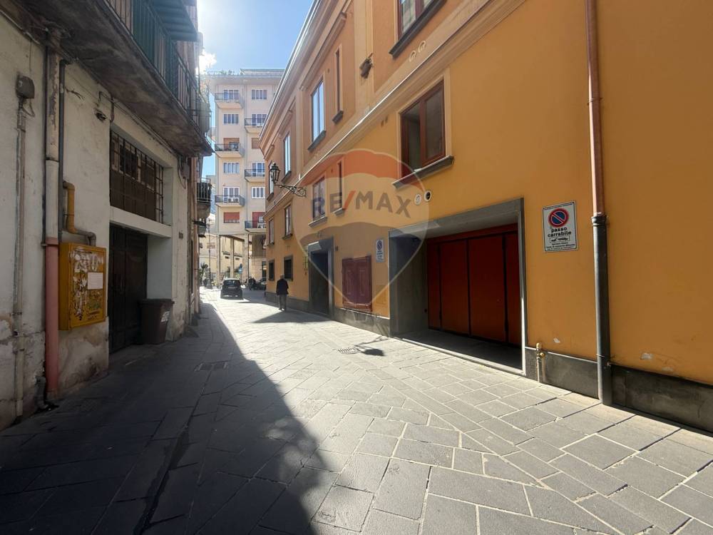 locale commerciale in affitto a Nocera Inferiore