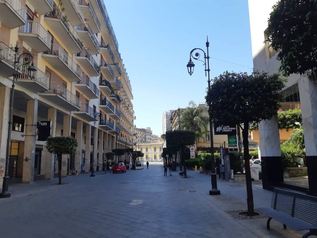 negozio in affitto a Nocera Inferiore