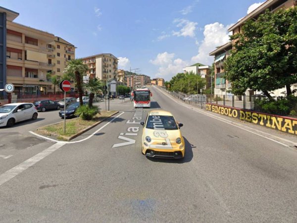 negozio in affitto a Nocera Inferiore