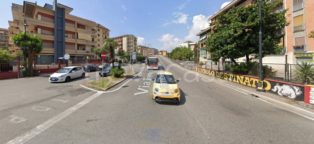 negozio in affitto a Nocera Inferiore