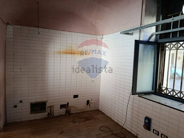 locale commerciale in affitto a Nocera Inferiore