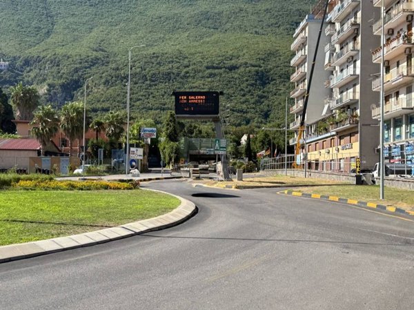 locale commerciale in affitto a Nocera Inferiore