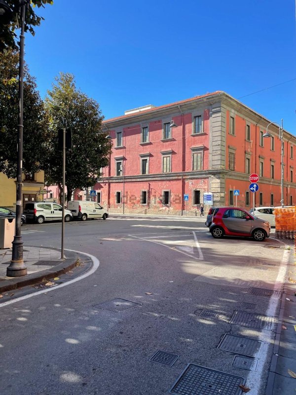 locale commerciale in affitto a Nocera Inferiore