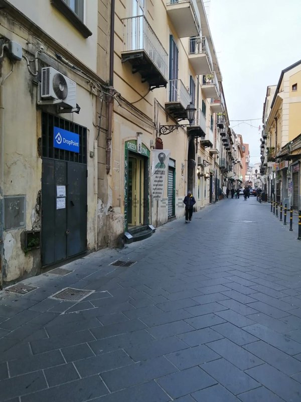 locale commerciale in affitto a Nocera Inferiore
