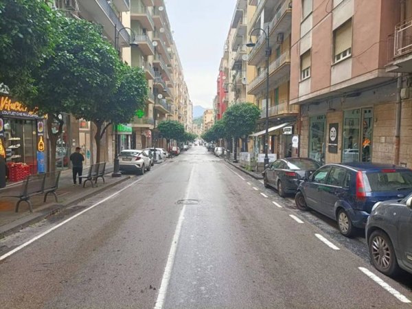 negozio in affitto a Nocera Inferiore