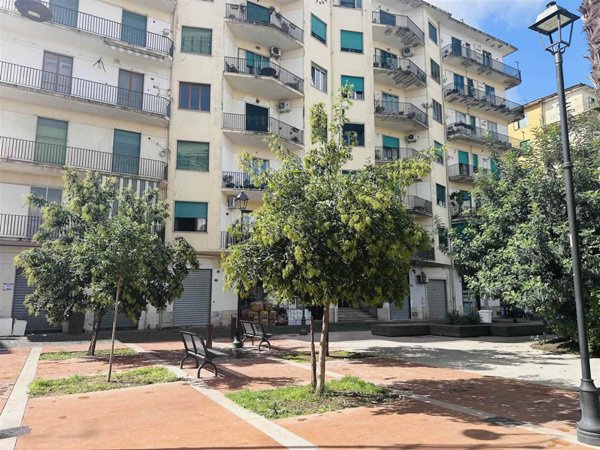 negozio in affitto a Nocera Inferiore