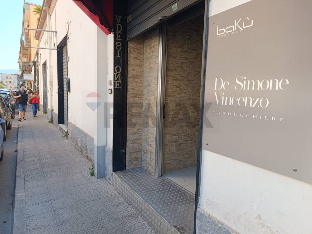 locale commerciale in affitto a Nocera Inferiore