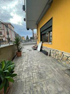 locale commerciale in affitto a Nocera Inferiore