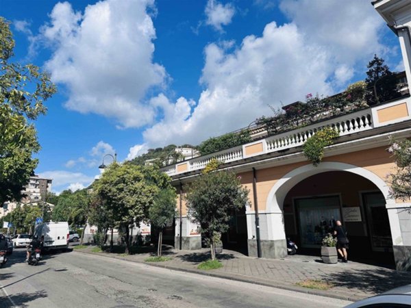 negozio in affitto a Nocera Inferiore