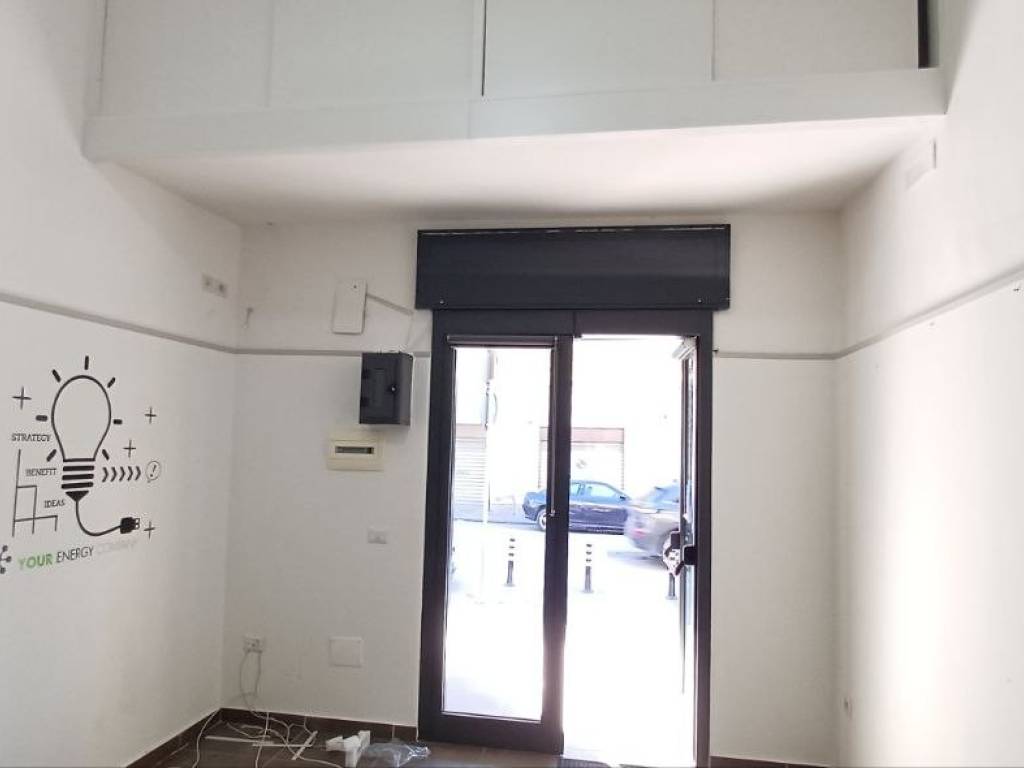 negozio in affitto a Nocera Inferiore