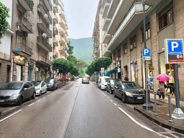 locale commerciale in affitto a Nocera Inferiore