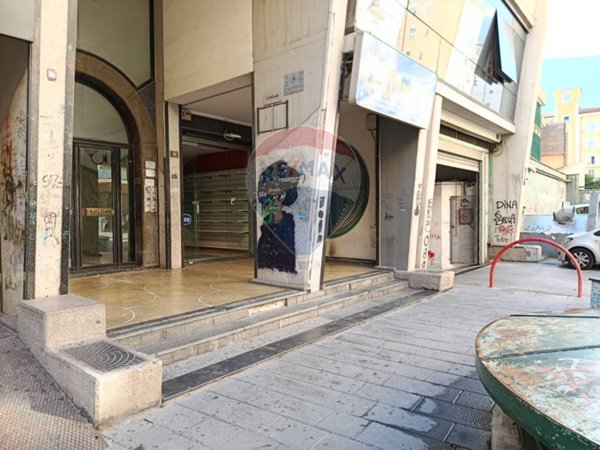 negozio in affitto a Nocera Inferiore