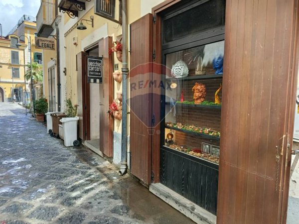 negozio in affitto a Nocera Inferiore